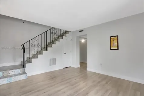 1359 SW 11th Street Miami FL 33135