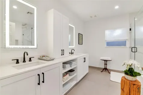 9481 Bay Drive Surfside FL 33154