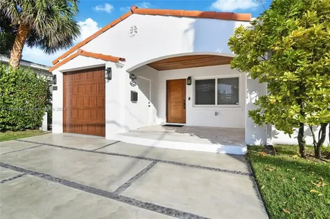 9481 Bay Drive Surfside FL 33154