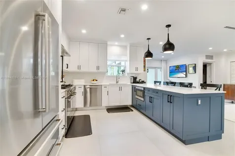 9481 Bay Drive Surfside FL 33154