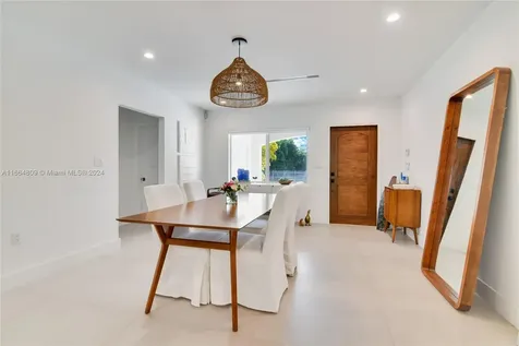 9481 Bay Drive Surfside FL 33154