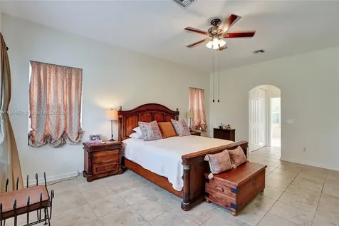 1520 SW 171st Terrace Pembroke Pines FL 33027