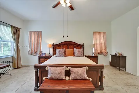 1520 SW 171st Terrace Pembroke Pines FL 33027