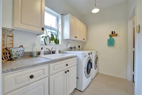 1520 SW 171st Terrace Pembroke Pines FL 33027