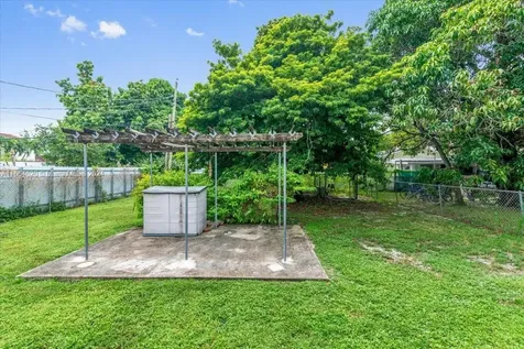 526 E 54th Street Hialeah FL 33013