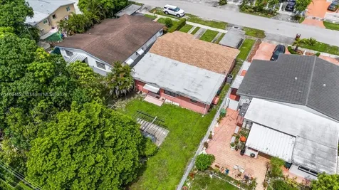 526 E 54th Street Hialeah FL 33013