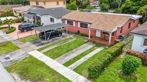 526 E 54th Street Hialeah FL 33013