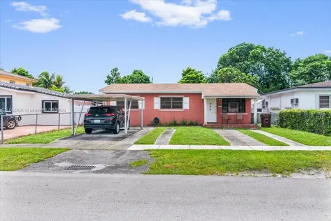 526 E 54th Street Hialeah FL 33013