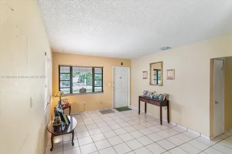526 E 54th Street Hialeah FL 33013