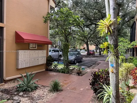 15545 N Miami Lakeway N Miami Lakes FL 33014