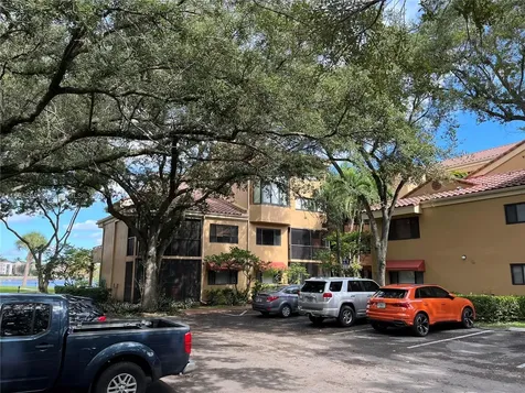 15545 N Miami Lakeway N Miami Lakes FL 33014