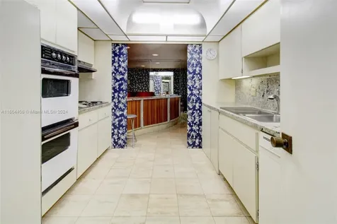 1800 NE 114th Street Miami FL 33181