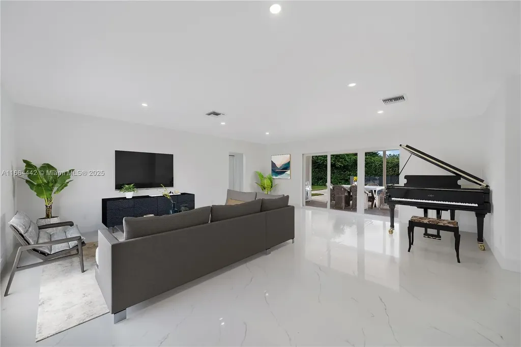 7890 Coral Reef Drive Palmetto Bay FL 33157