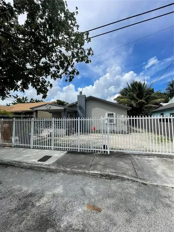 1143 NW 27th Street Miami FL 33127