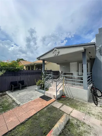 1143 NW 27th Street Miami FL 33127