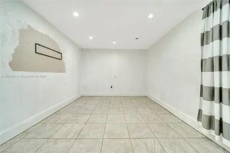 1211 NW 96th Terrace Pembroke Pines FL 33024