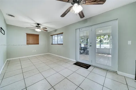 1211 NW 96th Terrace Pembroke Pines FL 33024