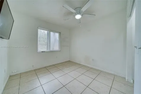 1211 NW 96th Terrace Pembroke Pines FL 33024