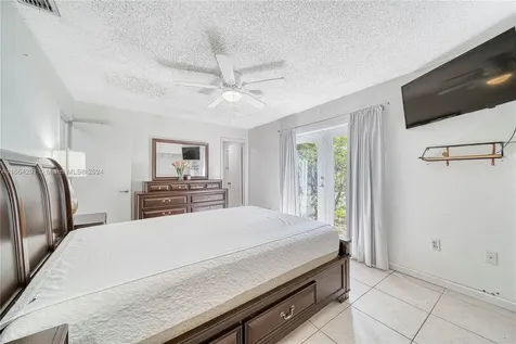 1211 NW 96th Terrace Pembroke Pines FL 33024