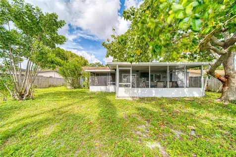 1211 NW 96th Terrace Pembroke Pines FL 33024