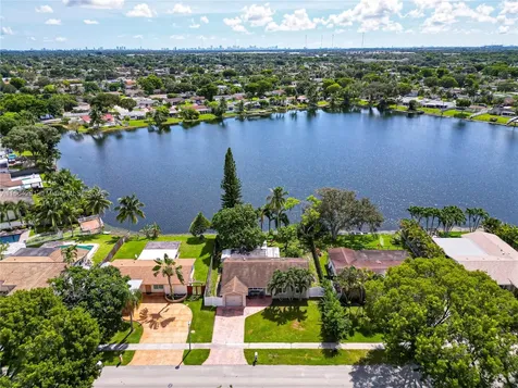 1211 NW 96th Terrace Pembroke Pines FL 33024