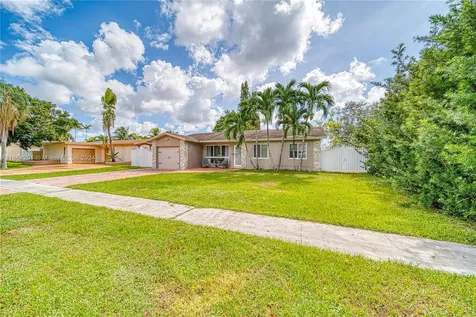 1211 NW 96th Terrace Pembroke Pines FL 33024