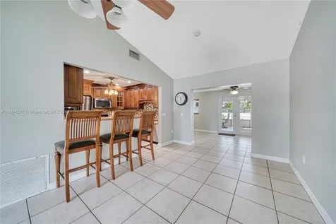 1211 NW 96th Terrace Pembroke Pines FL 33024