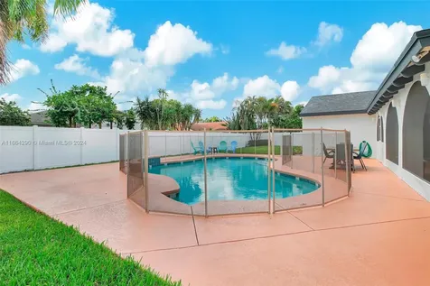 11516 SW 51st Street Cooper City FL 33330