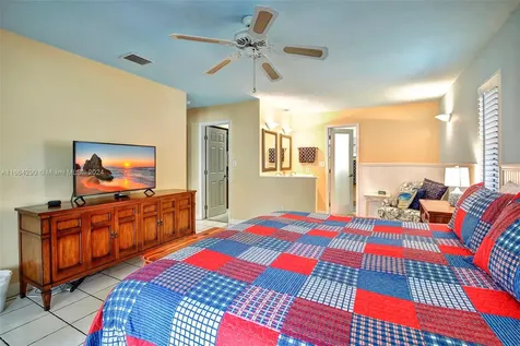 11516 SW 51st Street Cooper City FL 33330