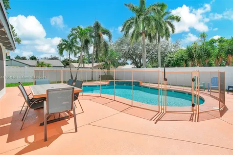 11516 SW 51st Street Cooper City FL 33330