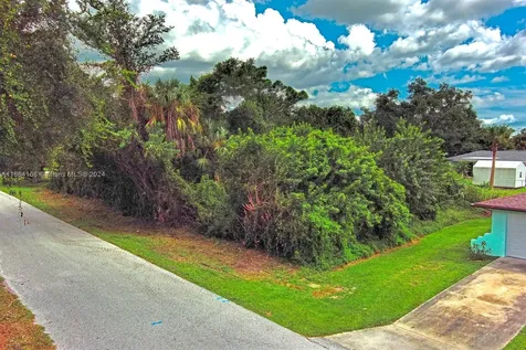 21511 Carleton Avenue Port Charlotte FL 33952