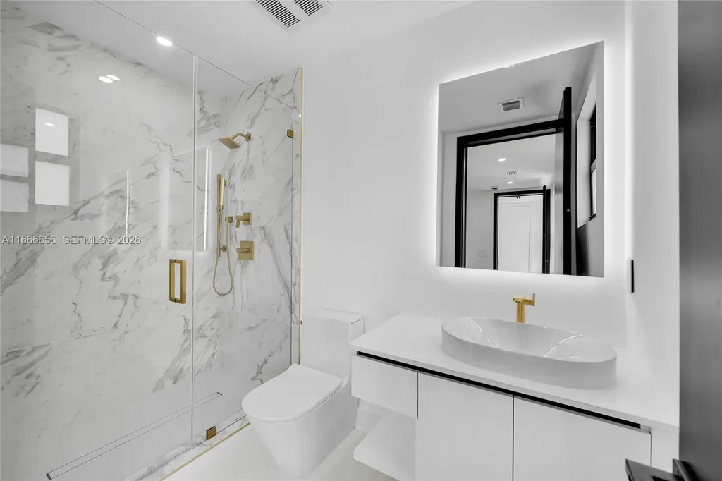 3222 NE 7th Street Pompano Beach FL 33062