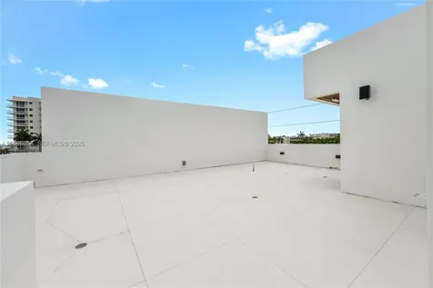3222 NE 7th Street Pompano Beach FL 33062
