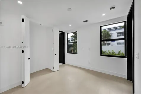 3222 NE 7th Street Pompano Beach FL 33062
