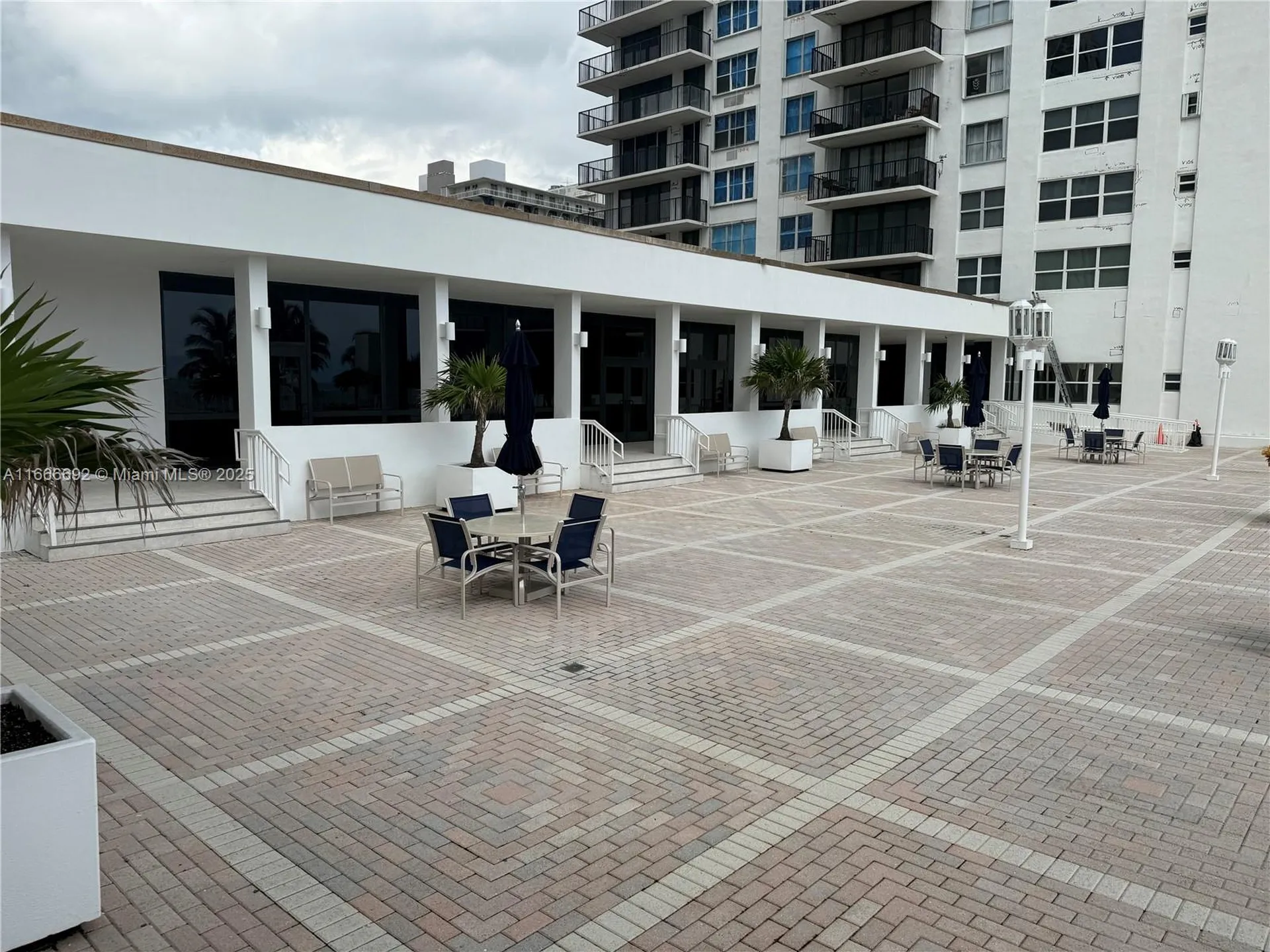 2201 S Ocean Drive Hollywood FL 33019