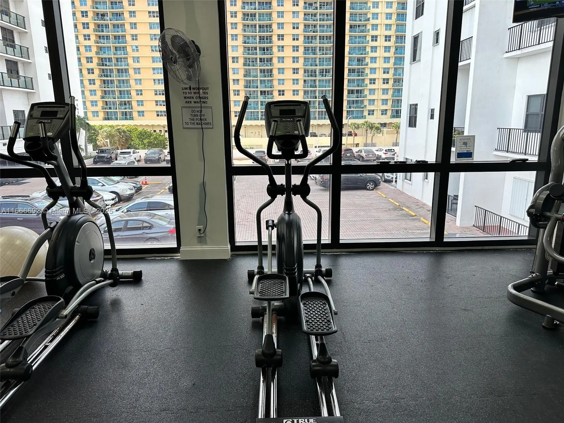 2201 S Ocean Drive Hollywood FL 33019