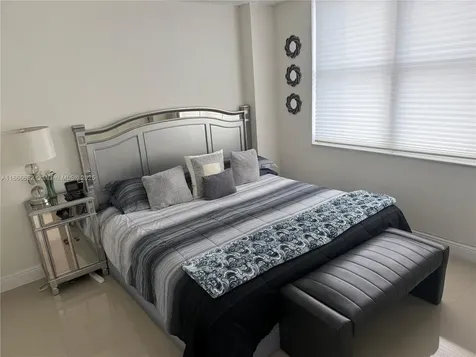 2201 S Ocean Drive Hollywood FL 33019