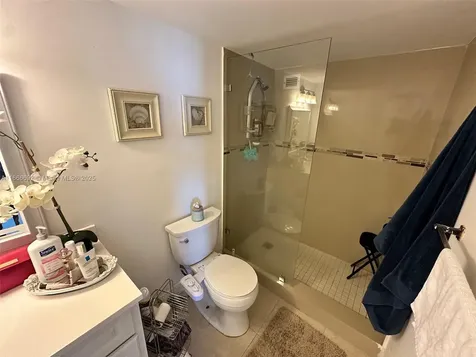 2201 S Ocean Drive Hollywood FL 33019