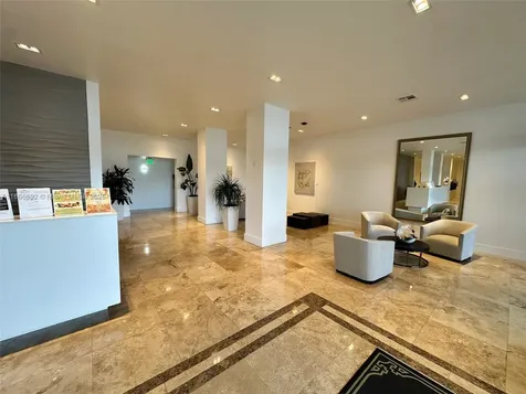 2201 S Ocean Drive Hollywood FL 33019