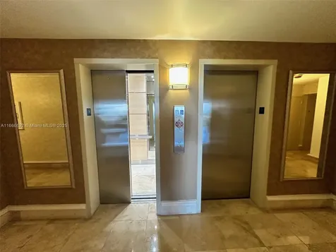 2201 S Ocean Drive Hollywood FL 33019