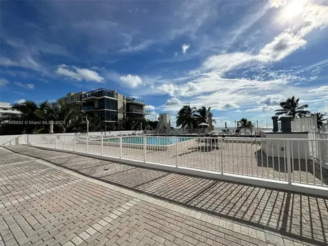 2201 S Ocean Drive Hollywood FL 33019