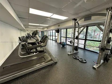 2201 S Ocean Drive Hollywood FL 33019