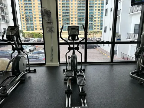 2201 S Ocean Drive Hollywood FL 33019