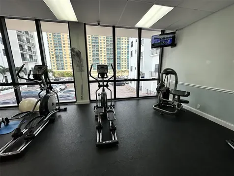 2201 S Ocean Drive Hollywood FL 33019