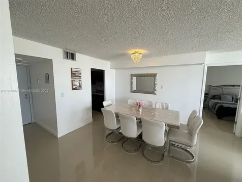 2201 S Ocean Drive Hollywood FL 33019