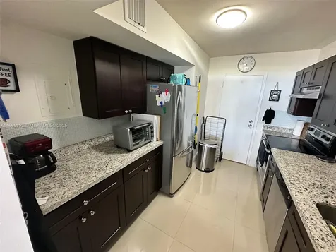 2201 S Ocean Drive Hollywood FL 33019