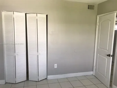 459 NE 210th Circle Terrace Miami FL 33179