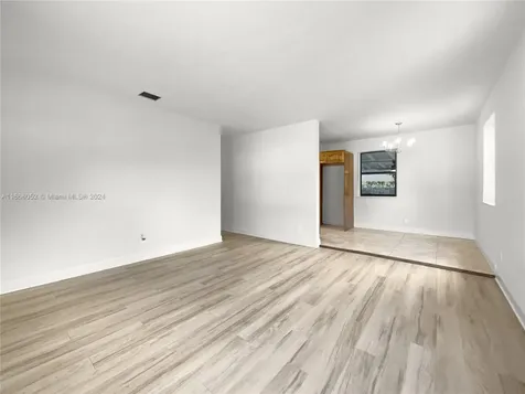 910 NE 155th Terrace North Miami Beach FL 33162