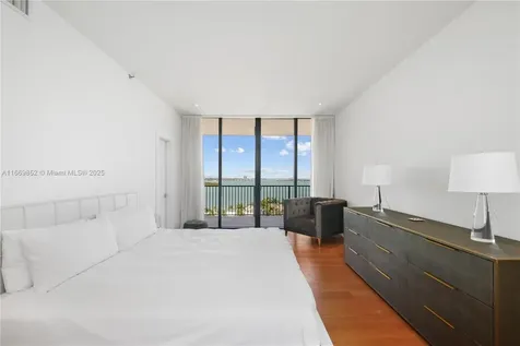 1000 Venetian Way Miami FL 33139