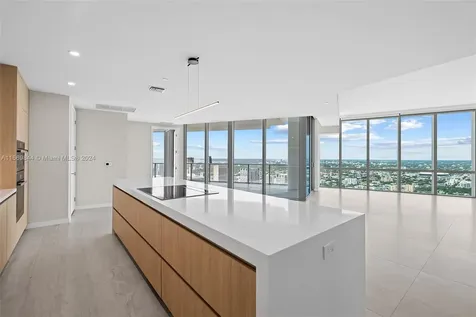 851 NE 1st Avenue Miami FL 33132